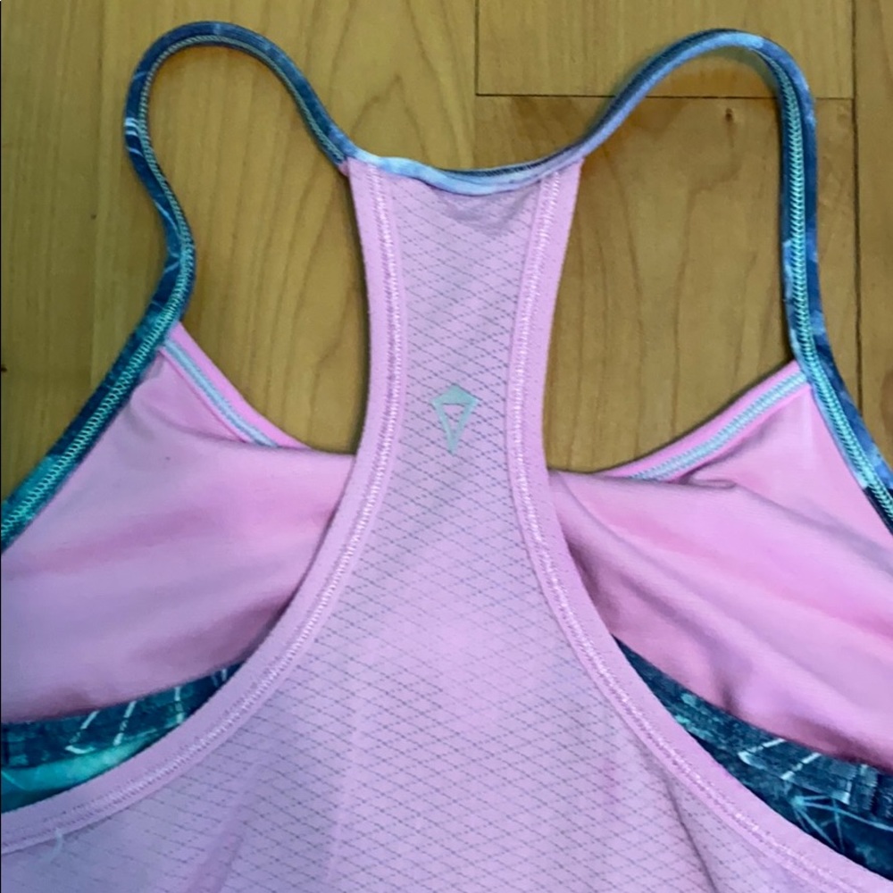 Ivivva tank! - Picture 2 of 2